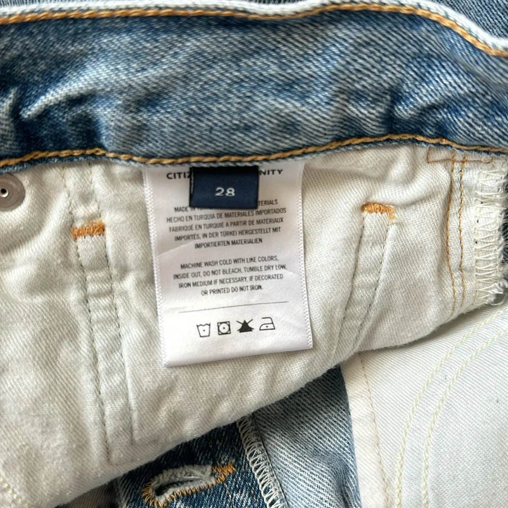 Citizens of Humanity Camilla Frayed Hem button fly Shorts Summer Shower - Picture 7 of 8